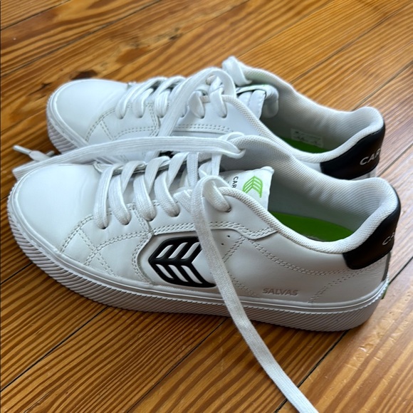 Cariuma Salvas White and Black leather Sneakers, 6.5 - Picture 1 of 9